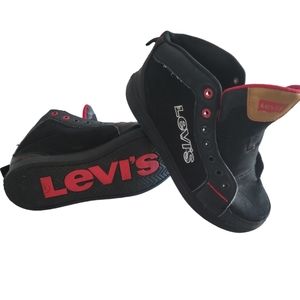 Boys Levi's Shoes Size 6
